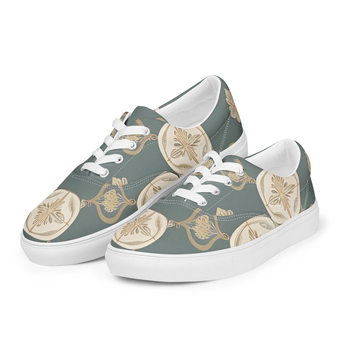 Women’s lace-up canvas shoes