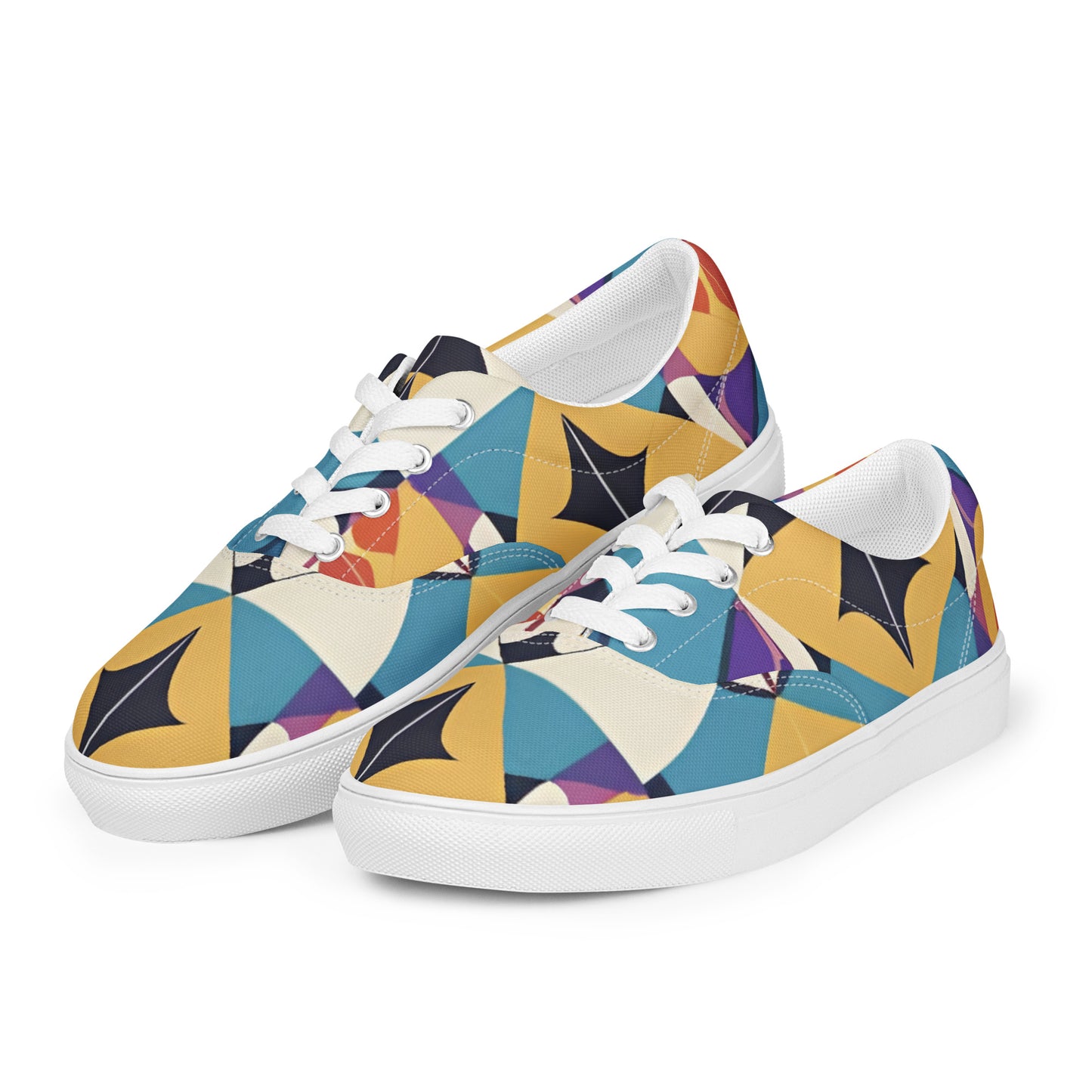 Women’s lace-up canvas shoes