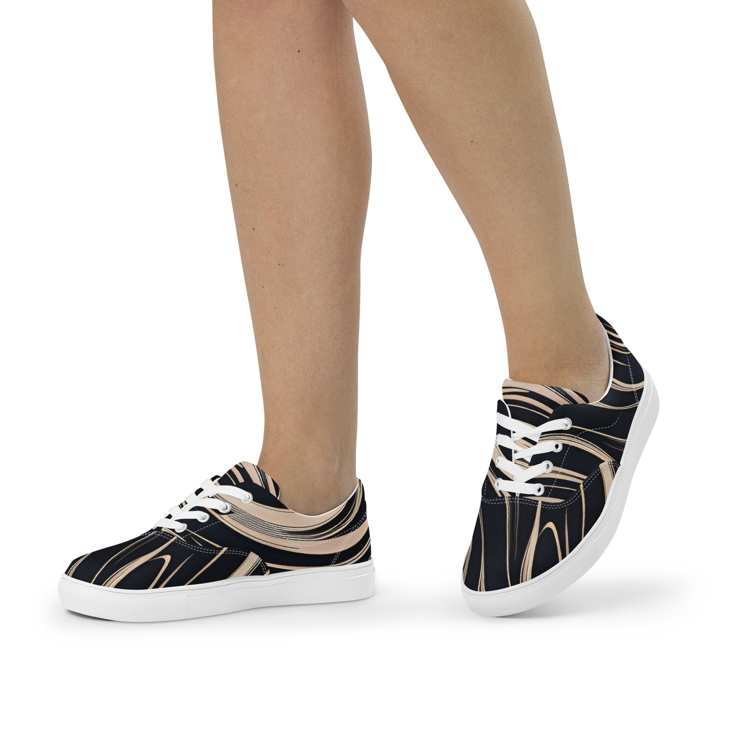 Women’s lace-up canvas shoes