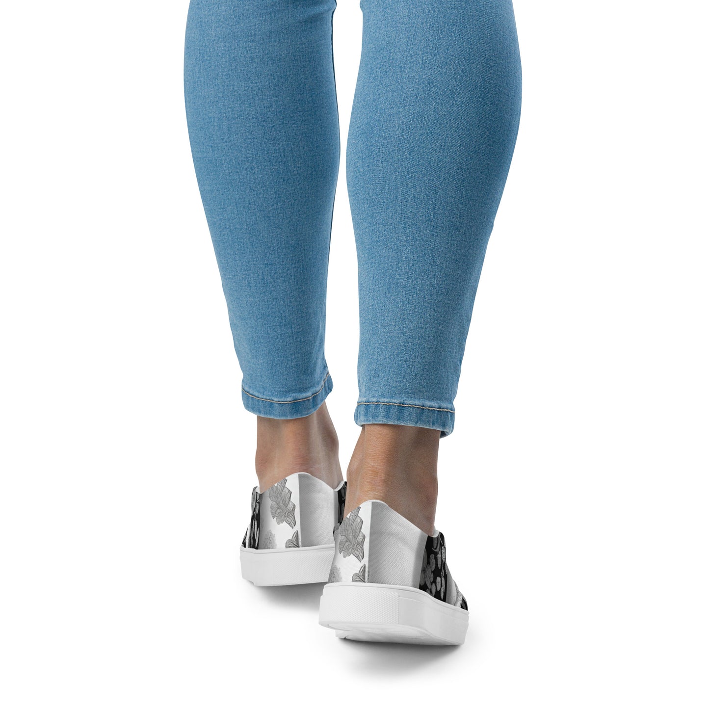 Women’s slip-on canvas shoes