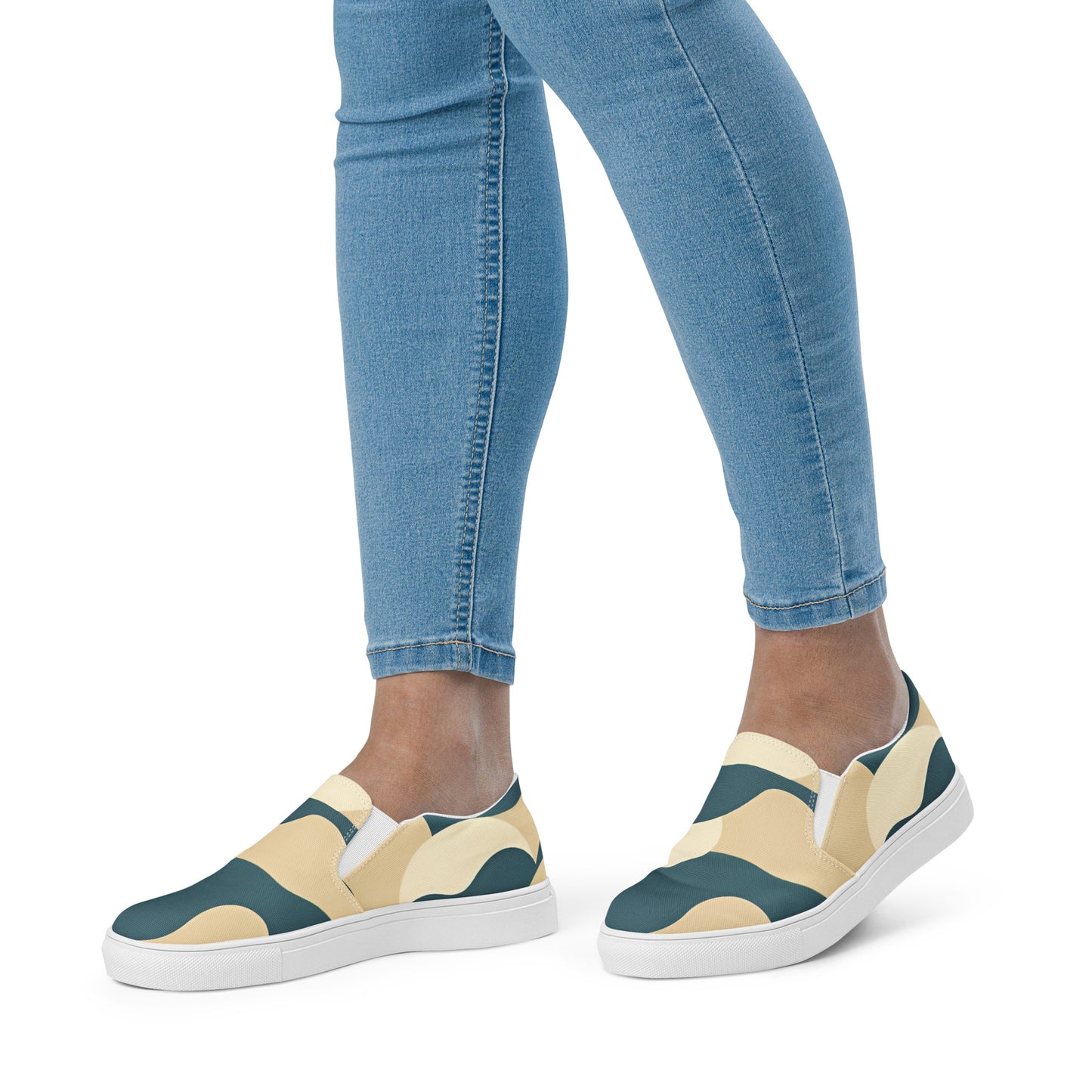 Women’s slip-on canvas shoes