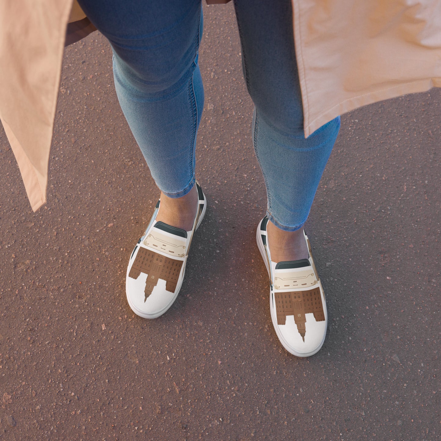 Women’s slip-on canvas shoes