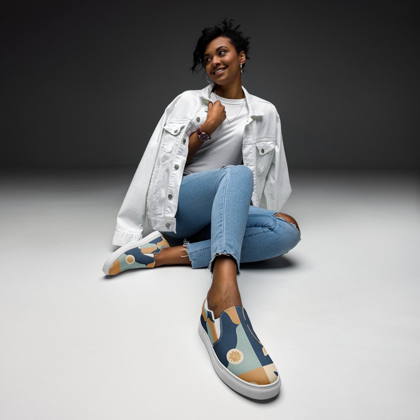Women’s slip-on canvas shoes