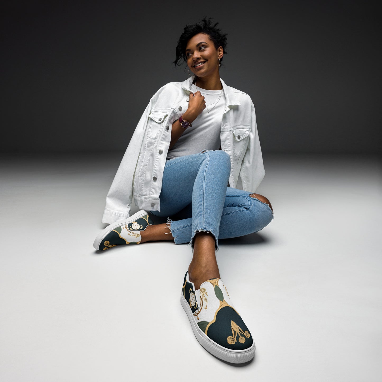 Women’s slip-on canvas shoes