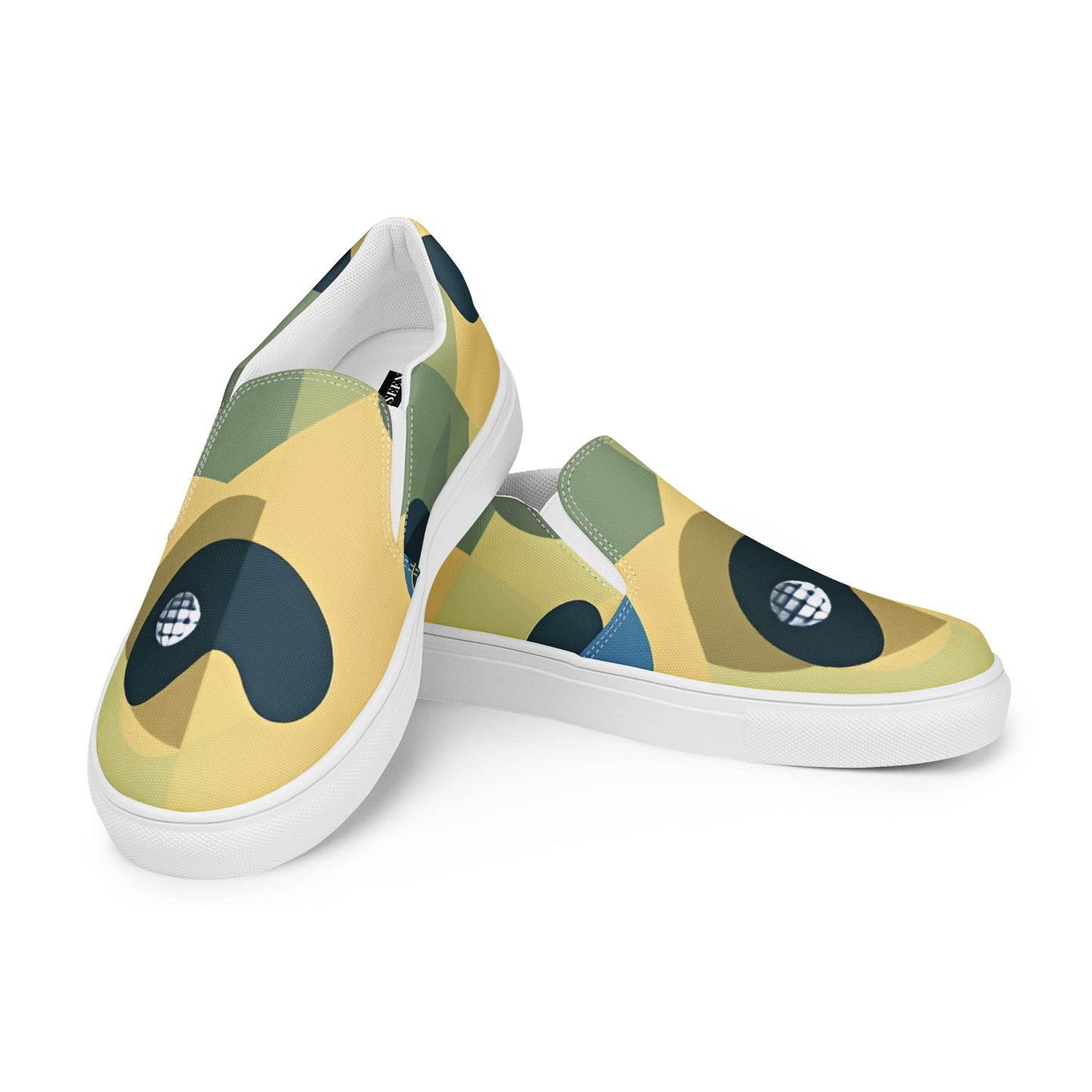 Women’s slip-on canvas shoes