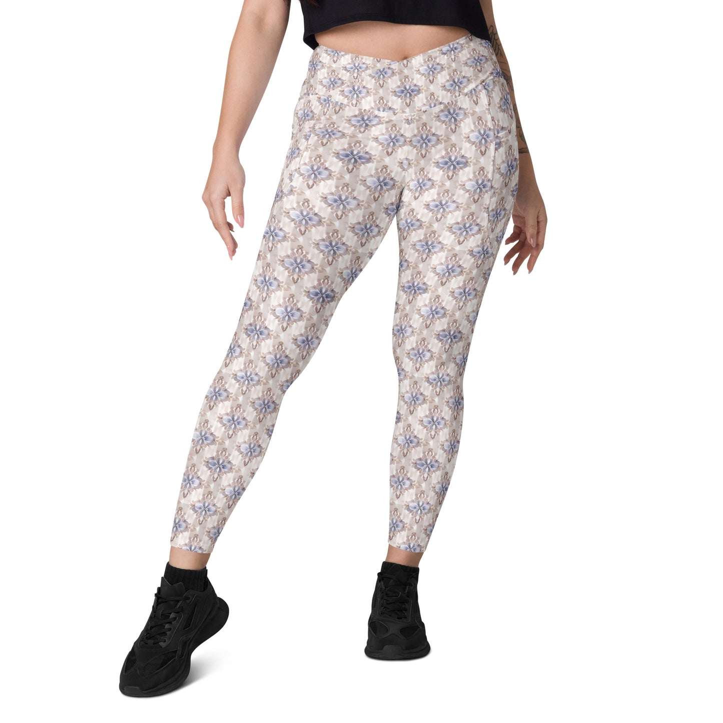 Crossover leggings with pockets