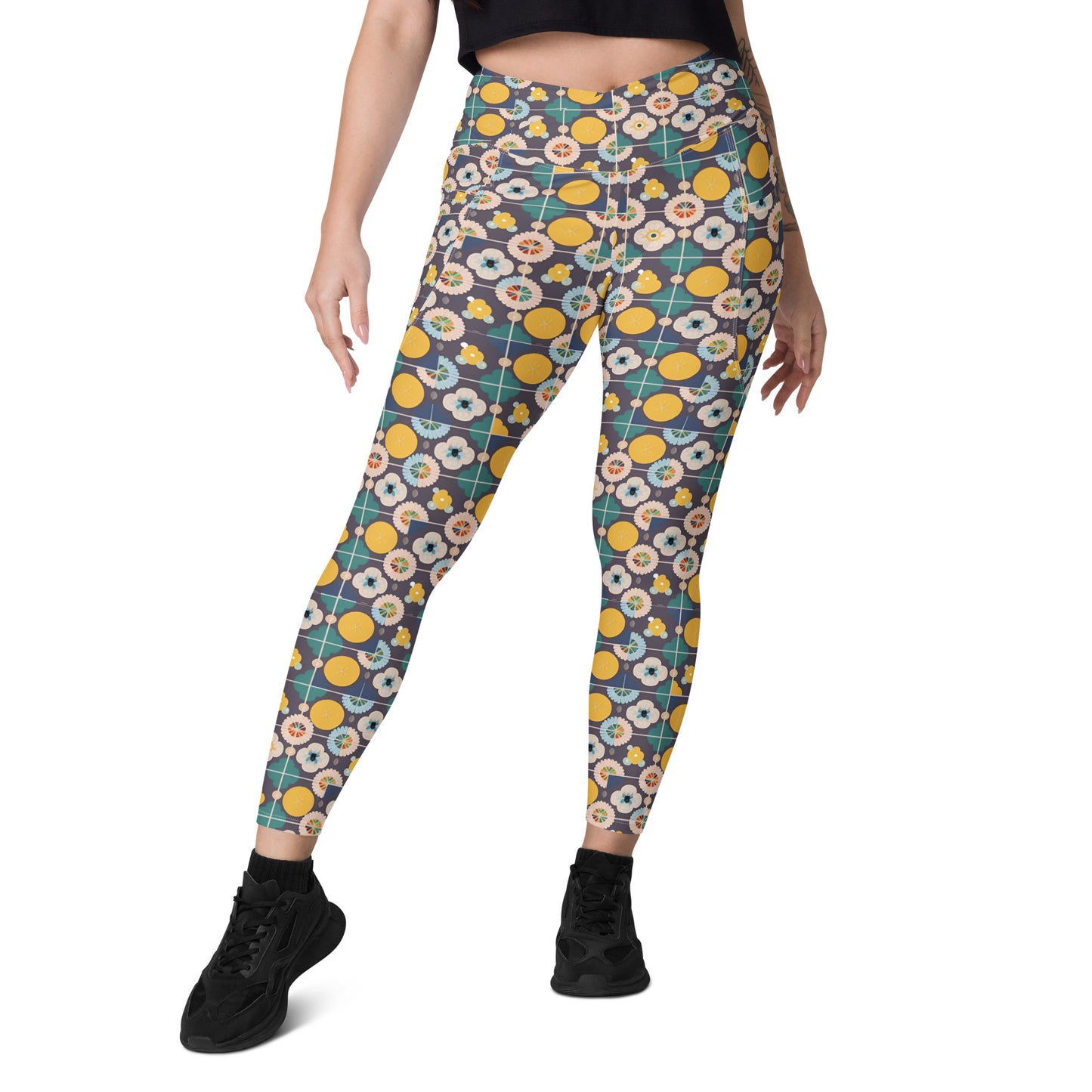 Crossover leggings with pockets