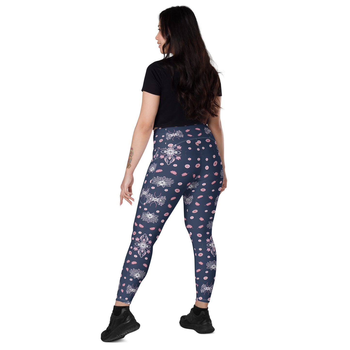 Crossover leggings with pockets