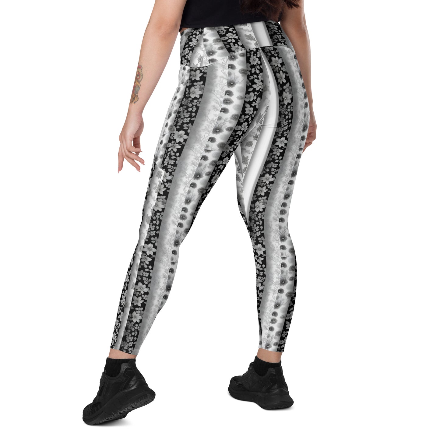 Crossover leggings with pockets