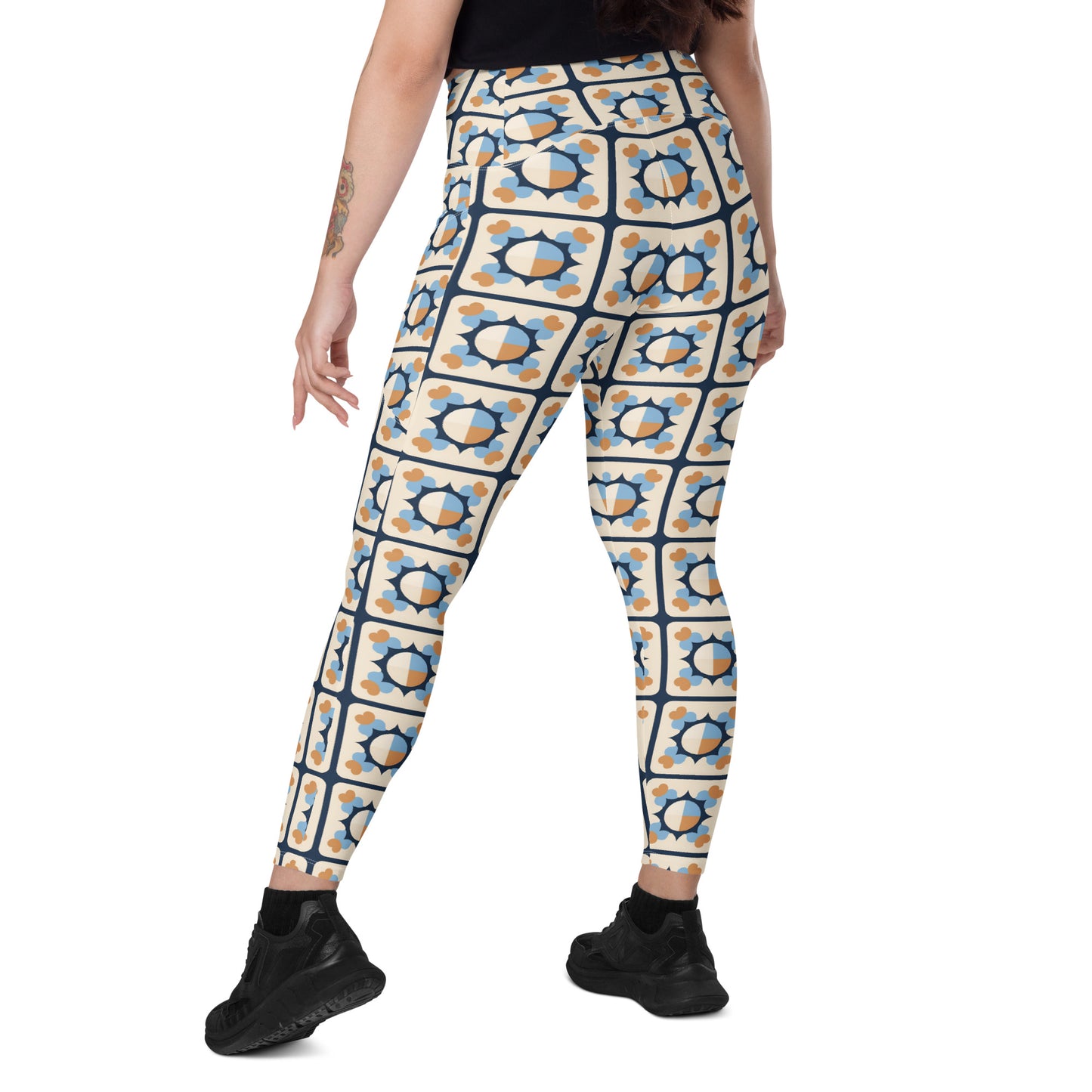 Crossover leggings with pockets