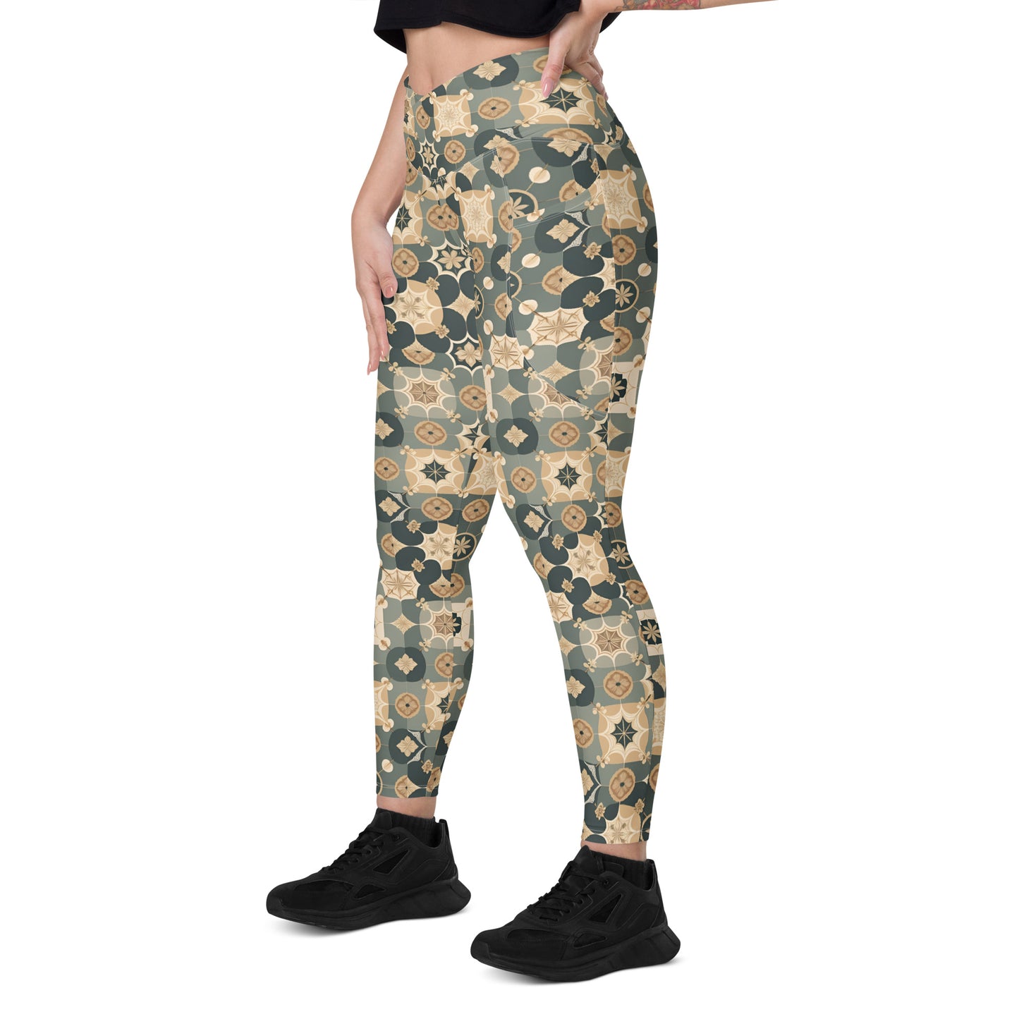 Crossover leggings with pockets