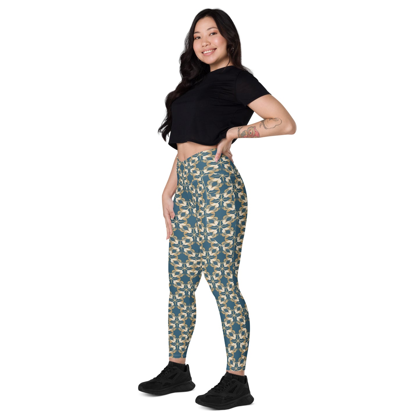 Crossover leggings with pockets