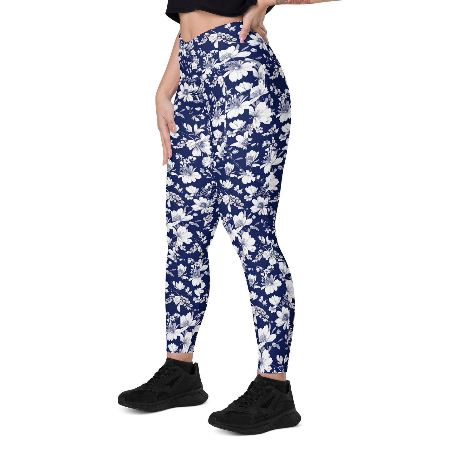 Crossover leggings with pockets