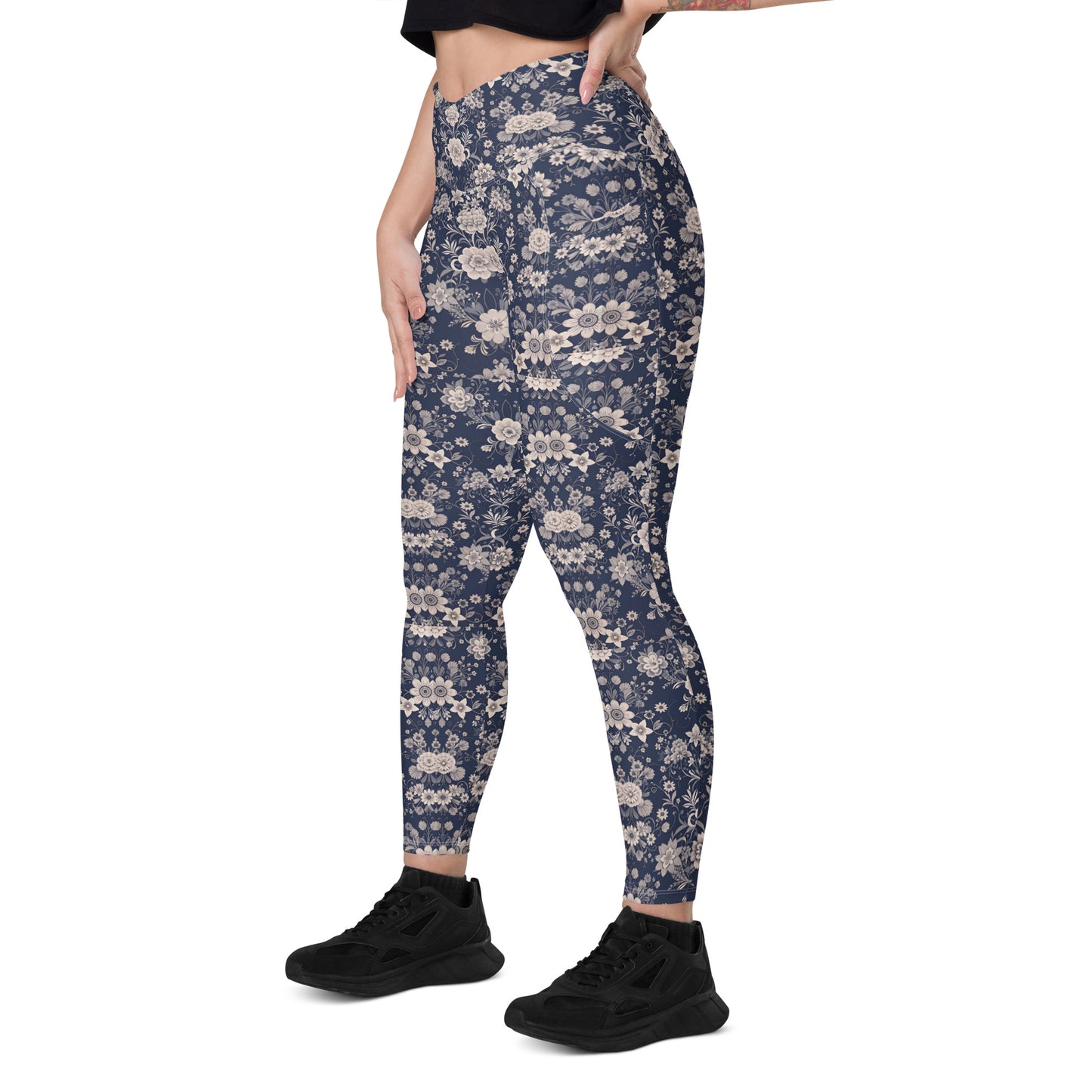 Crossover leggings with pockets