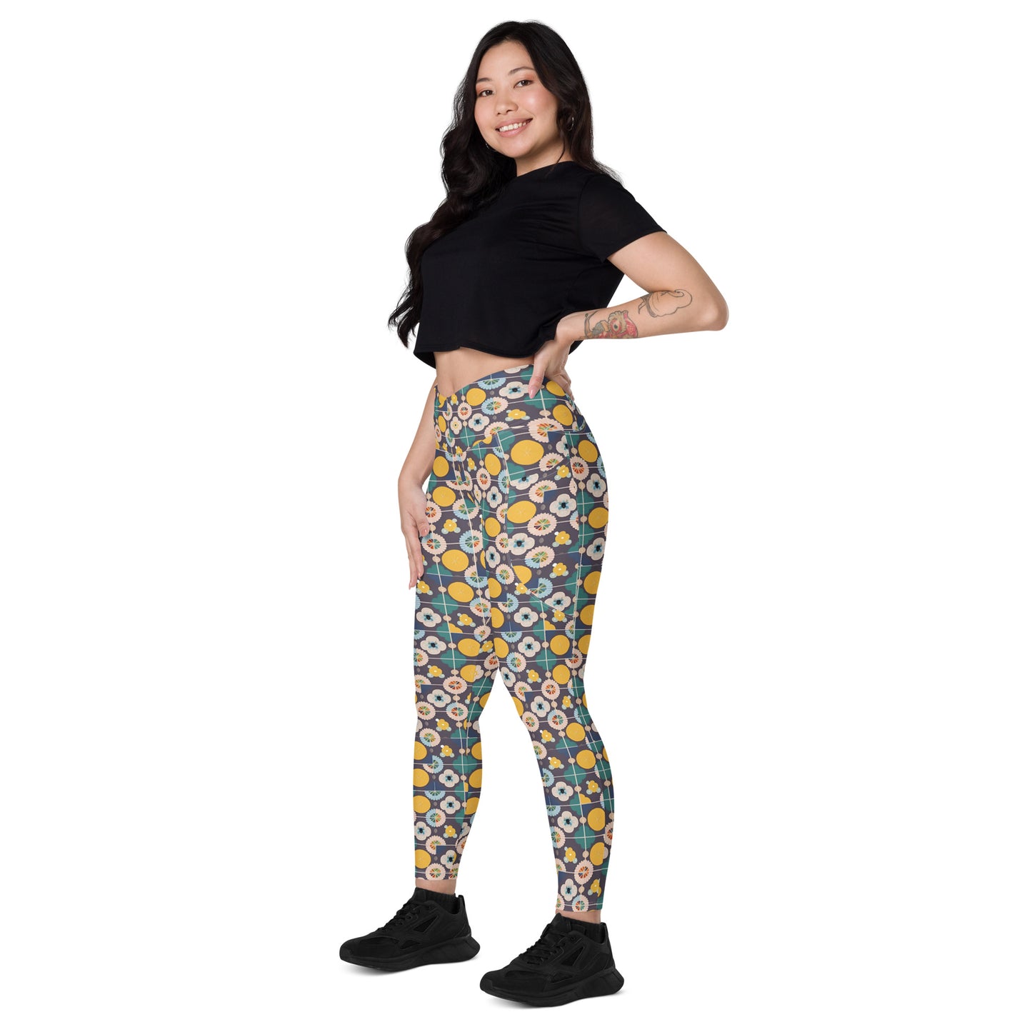 Crossover leggings with pockets