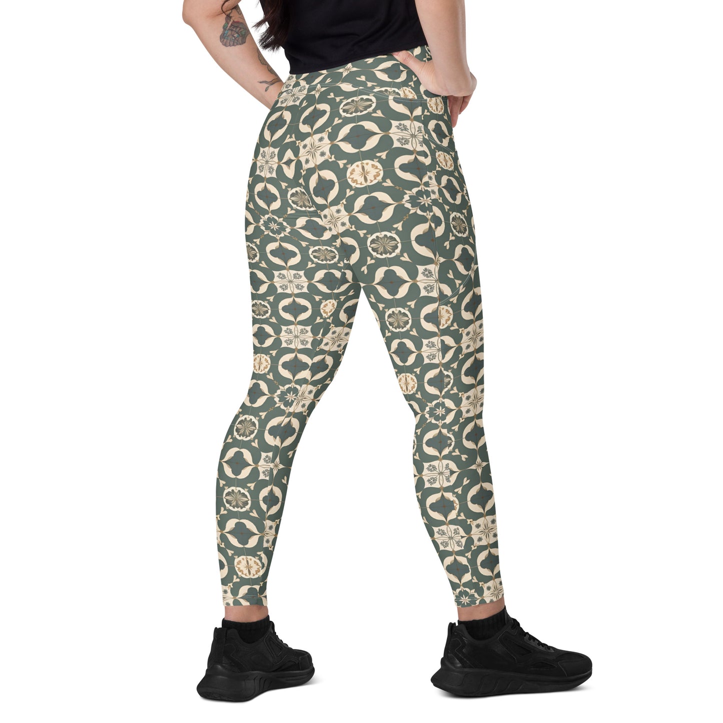 Crossover leggings with pockets