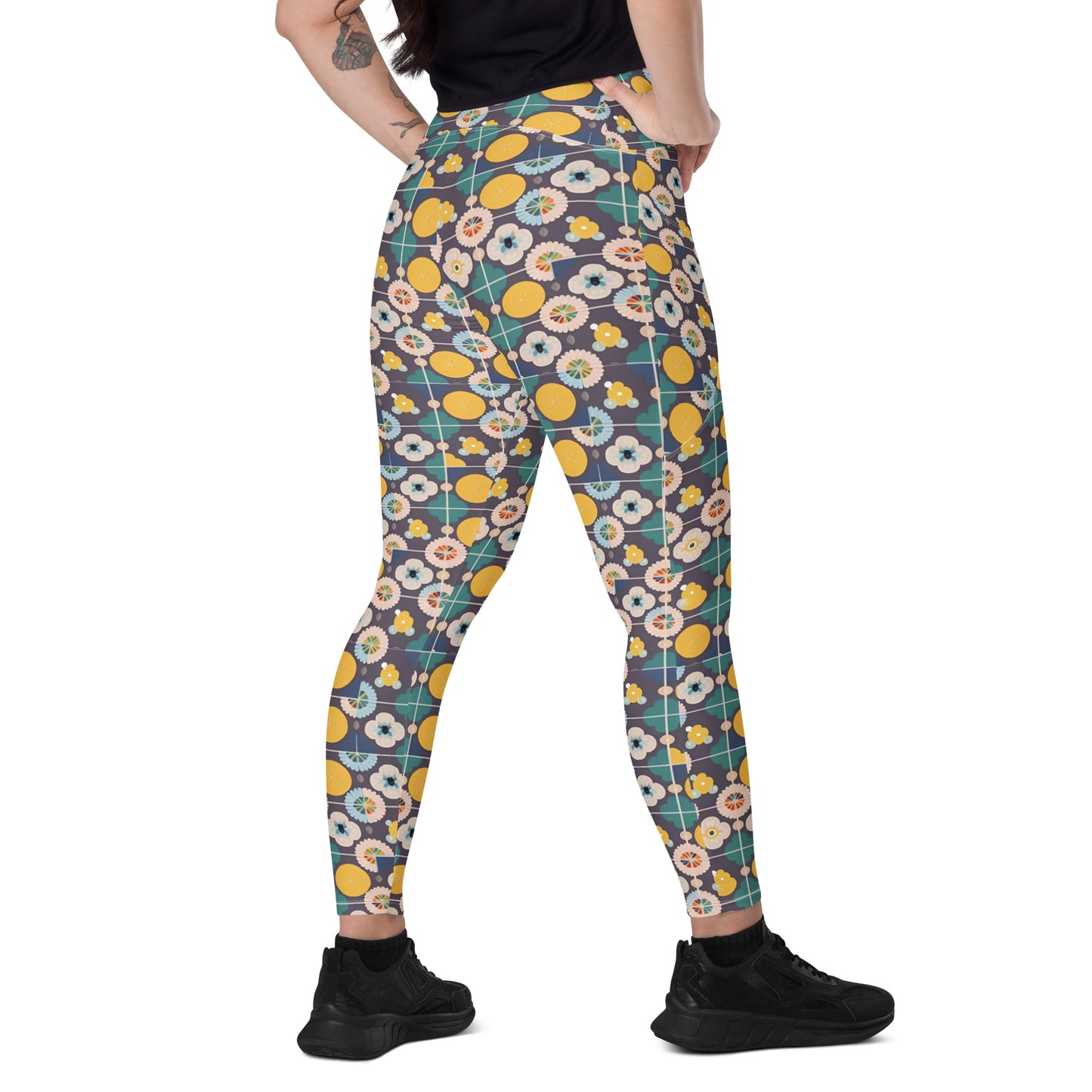 Crossover leggings with pockets