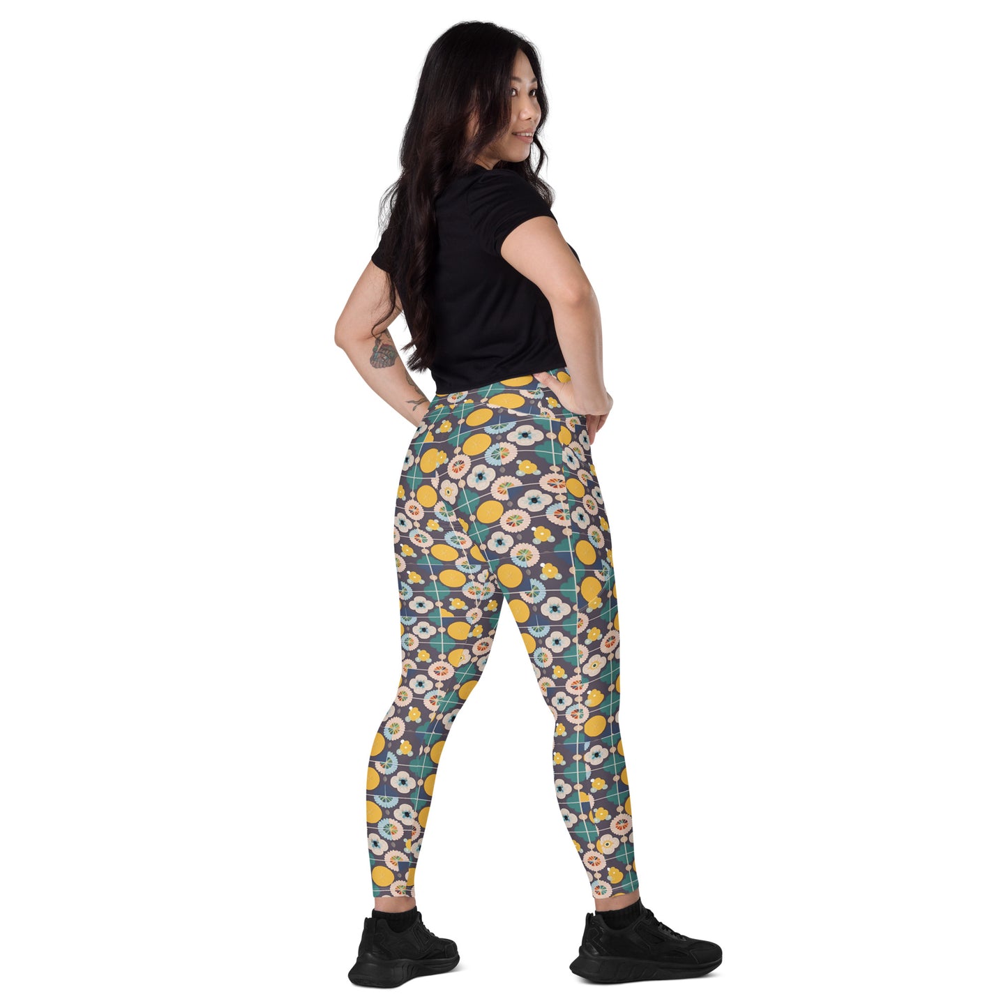 Crossover leggings with pockets