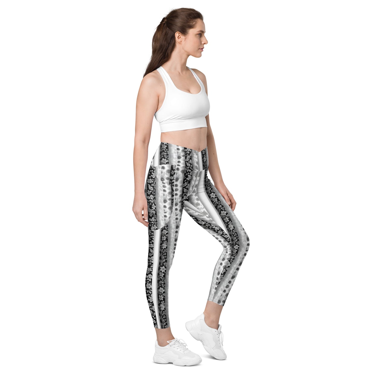 Crossover leggings with pockets