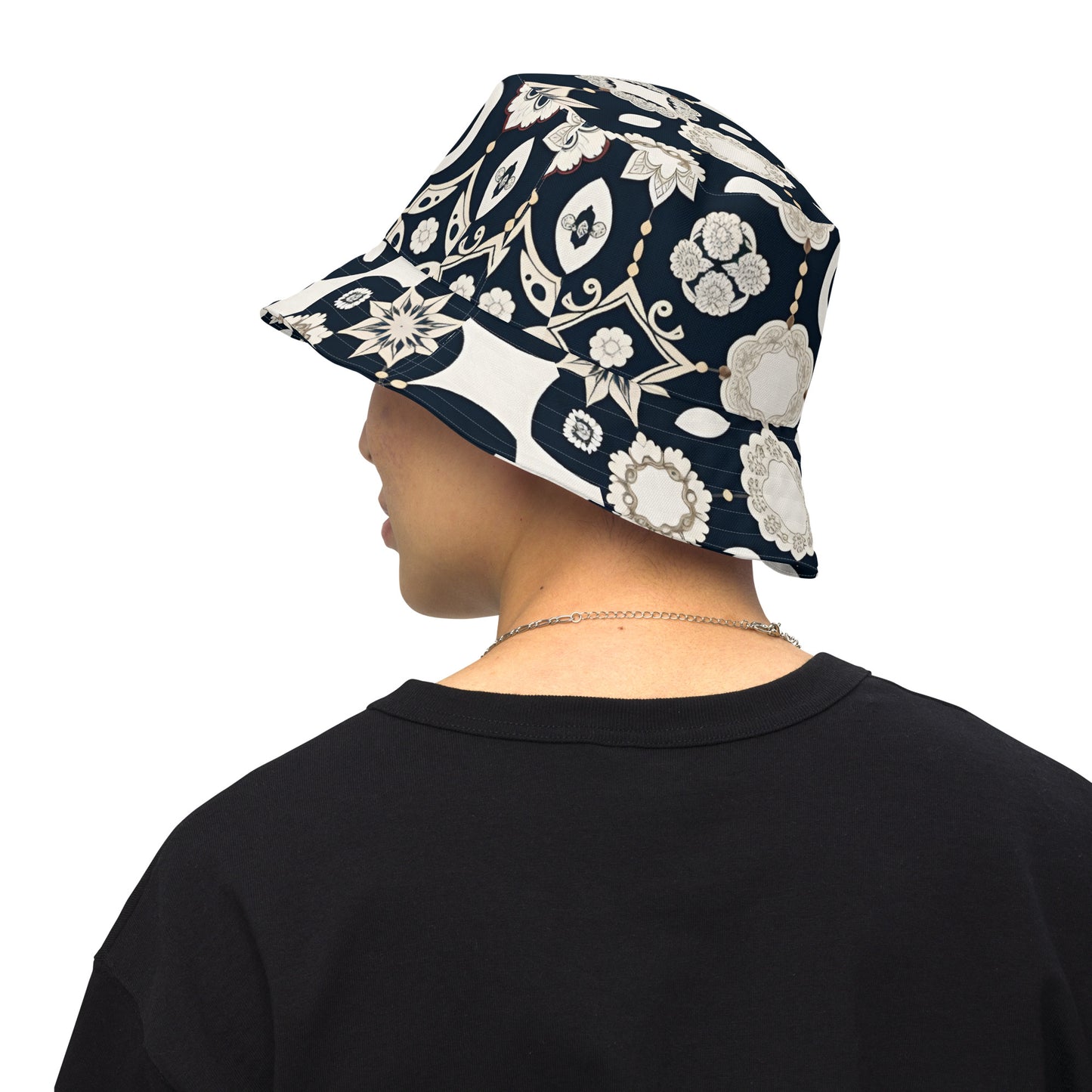 Reversible bucket hat