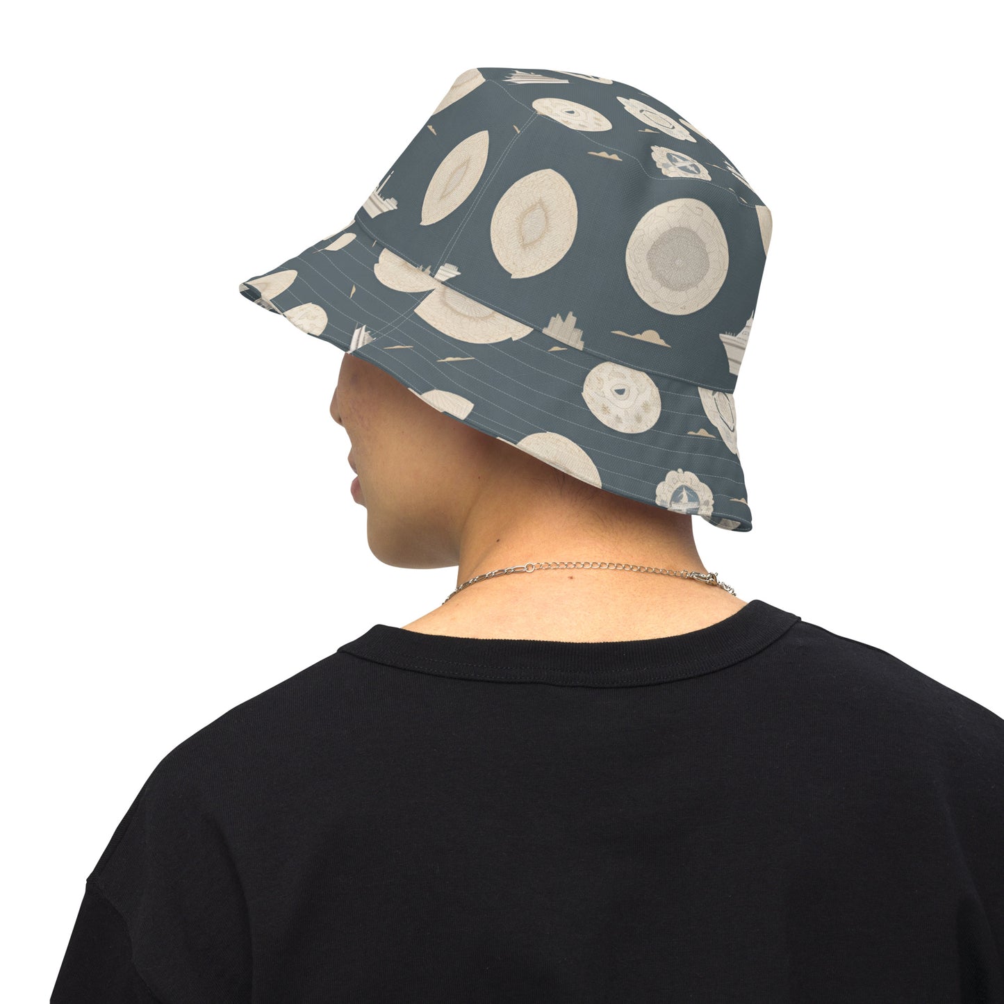 Reversible bucket hat