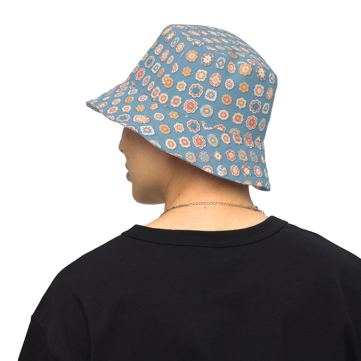 Reversible bucket hat