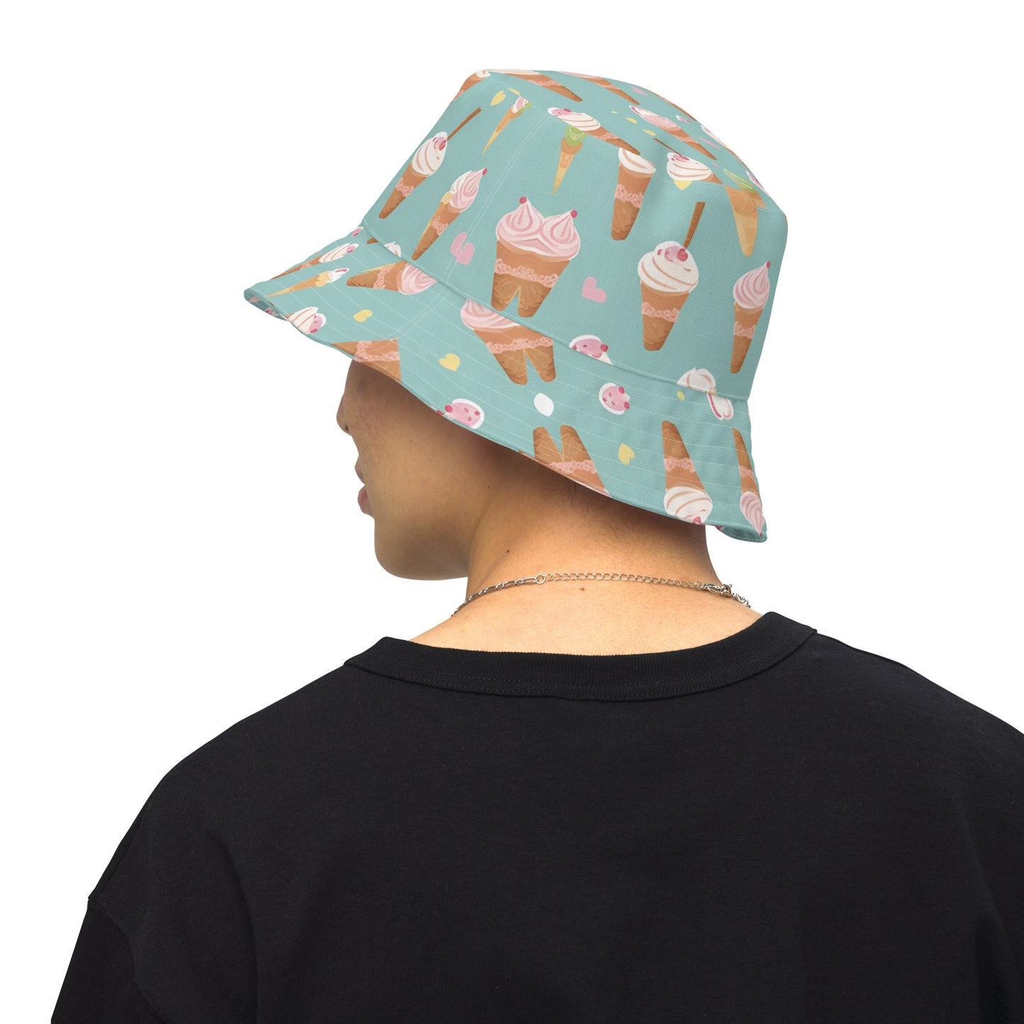 Reversible bucket hat