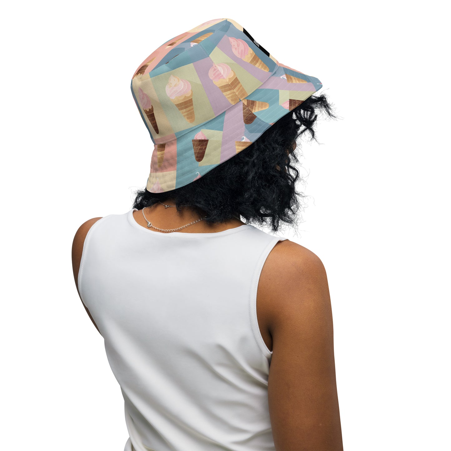 Reversible bucket hat