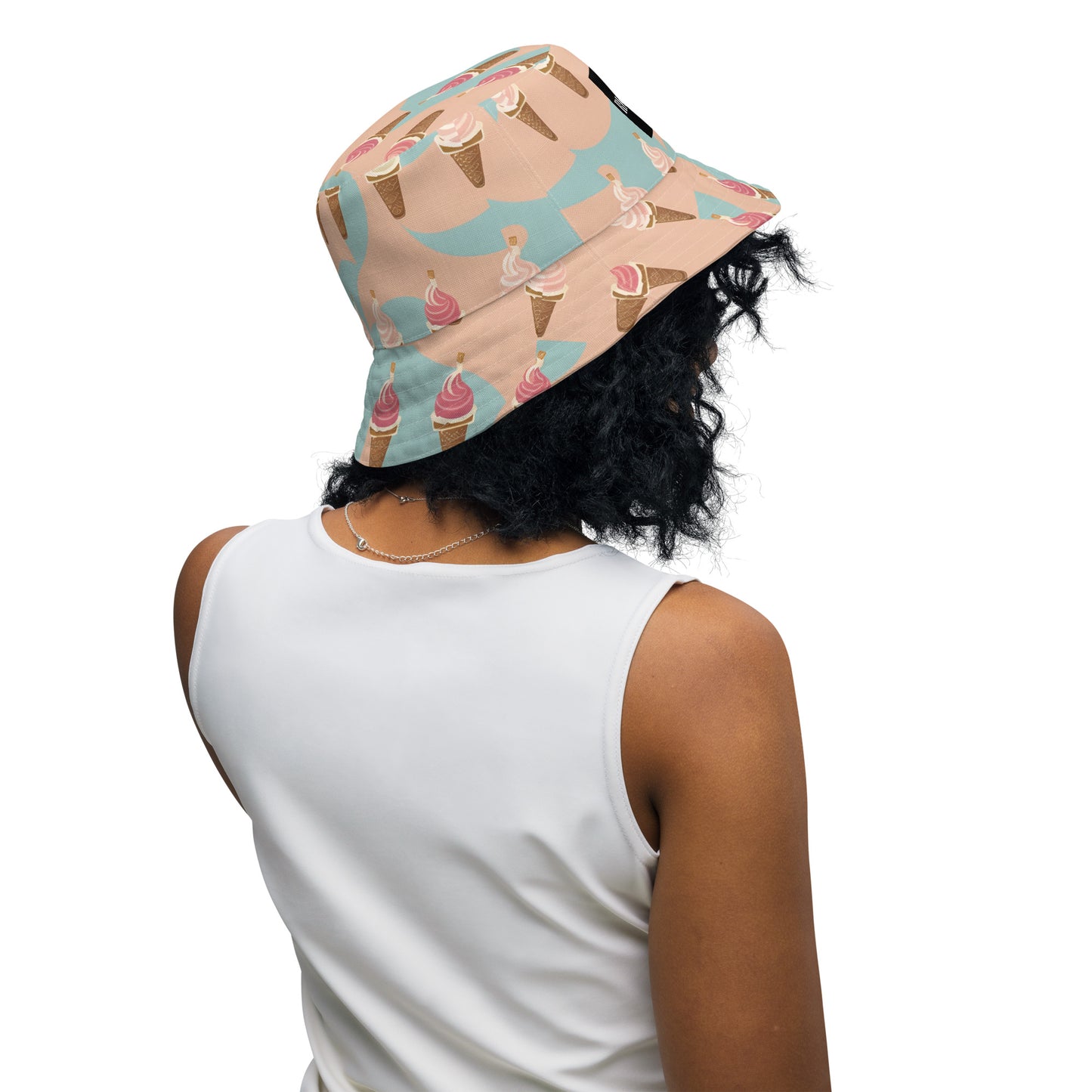 Reversible bucket hat