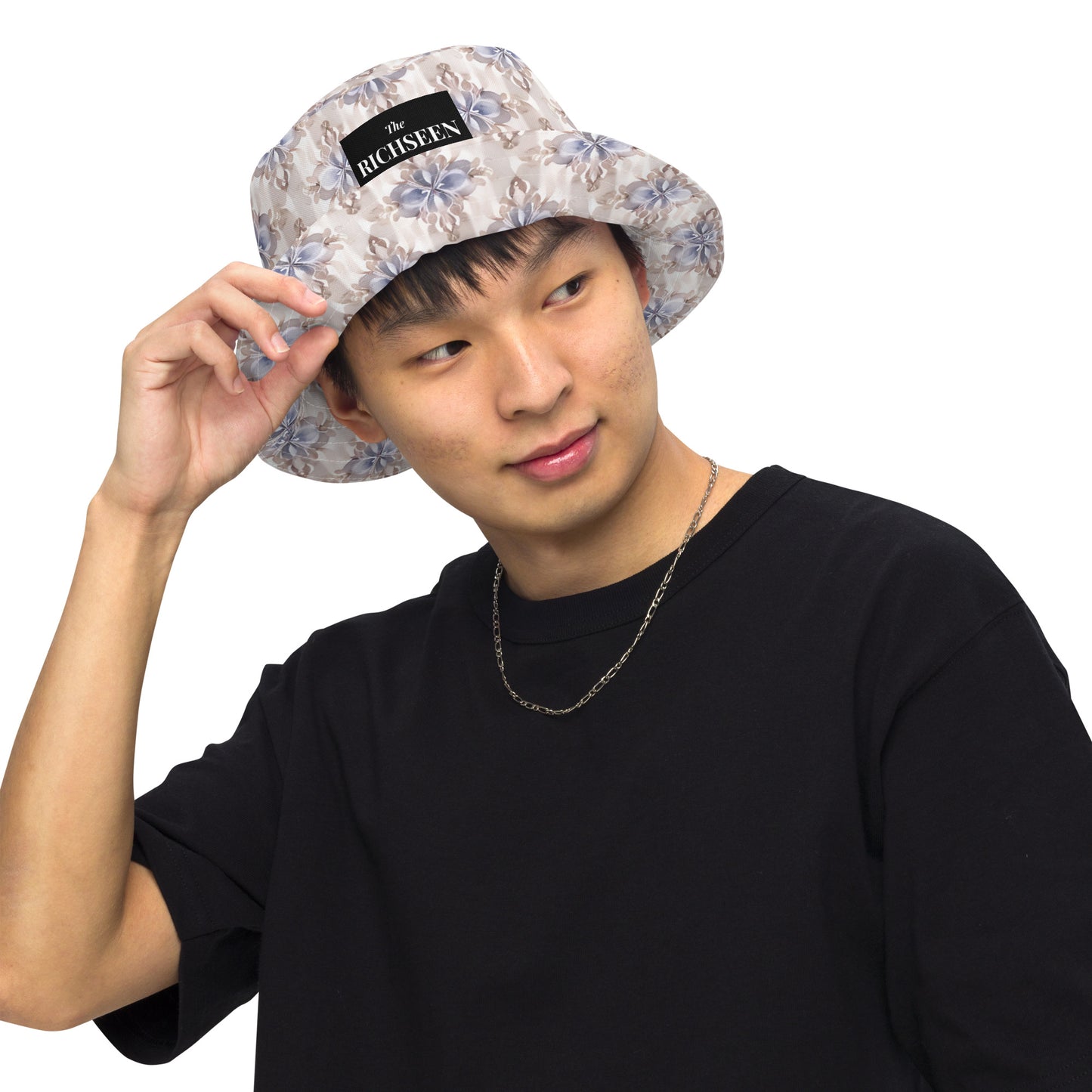 Reversible bucket hat