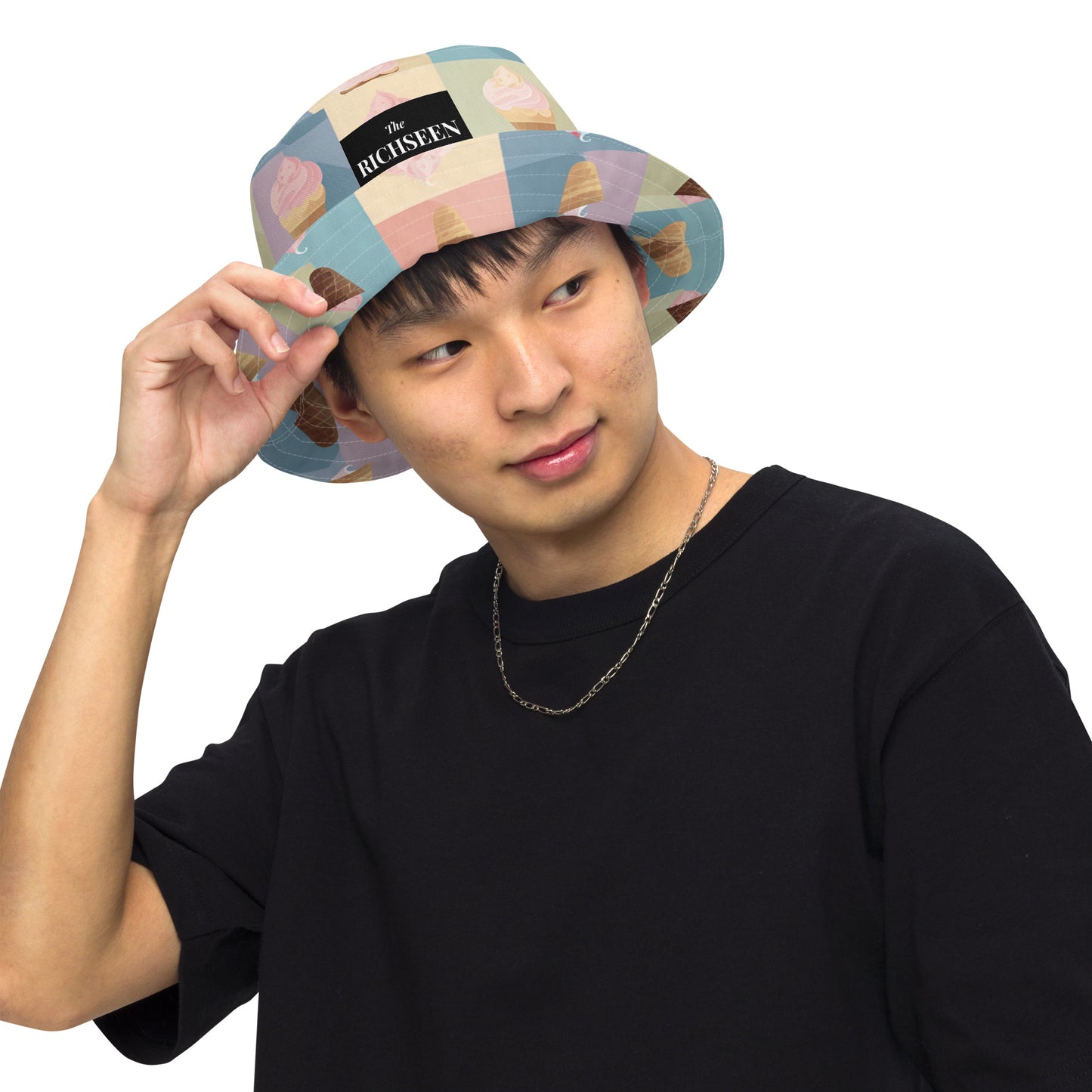 Reversible bucket hat