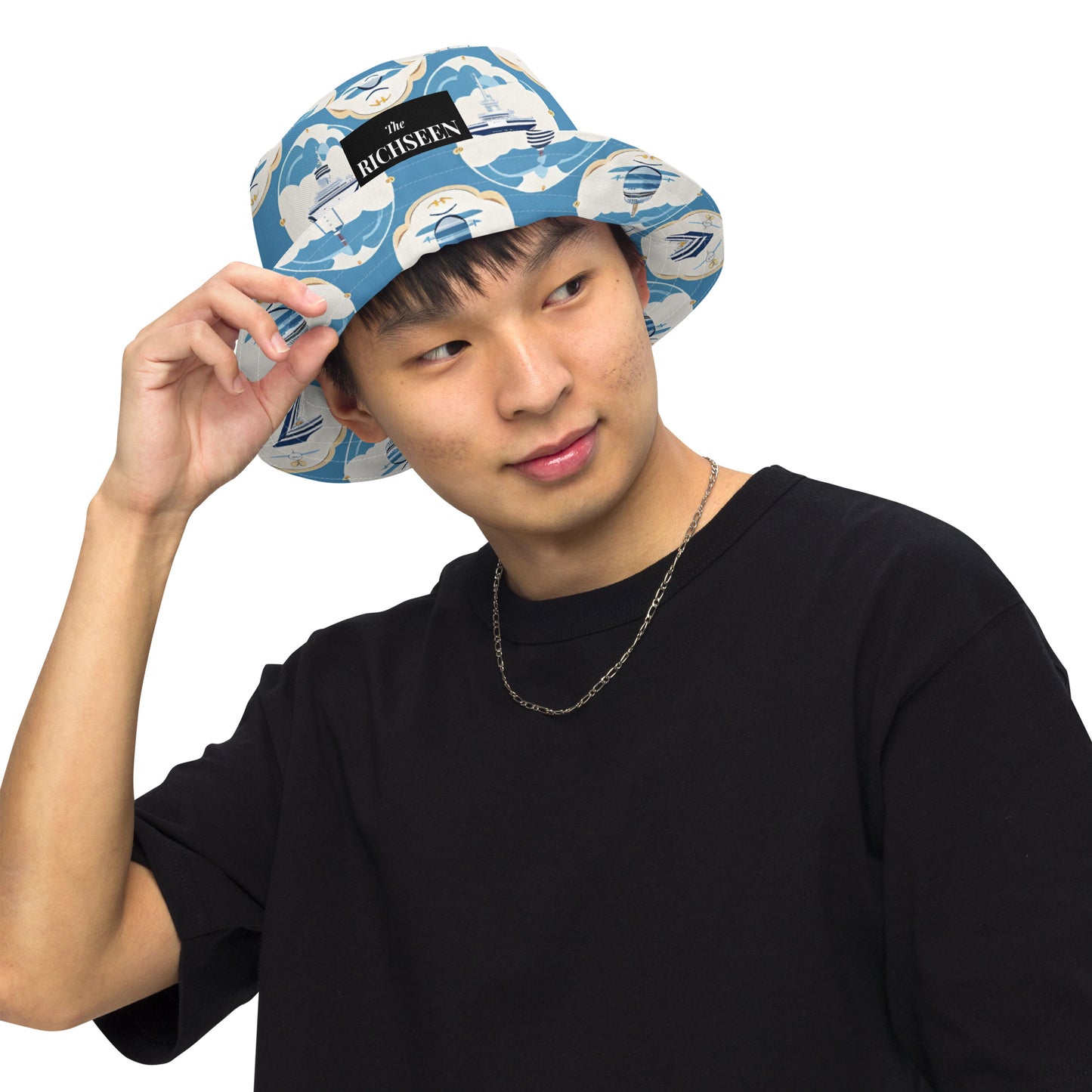 Reversible bucket hat