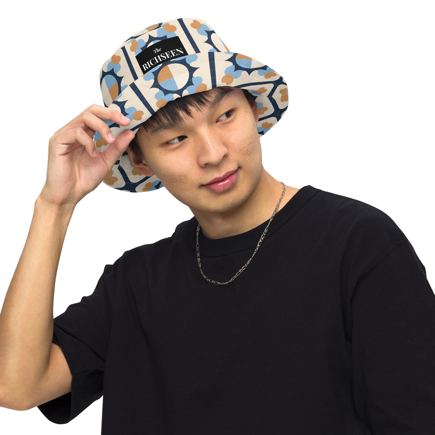 Reversible bucket hat