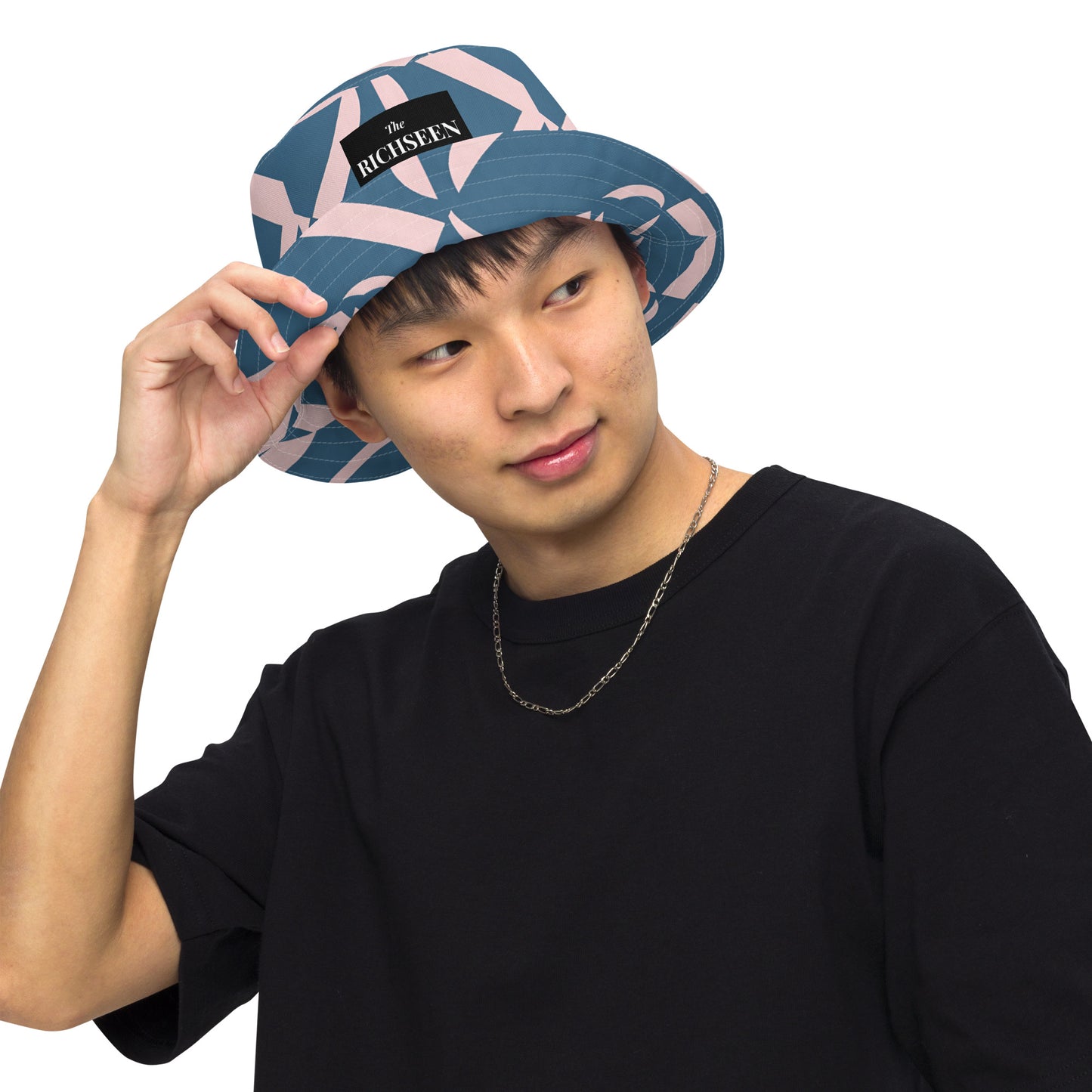 Reversible bucket hat