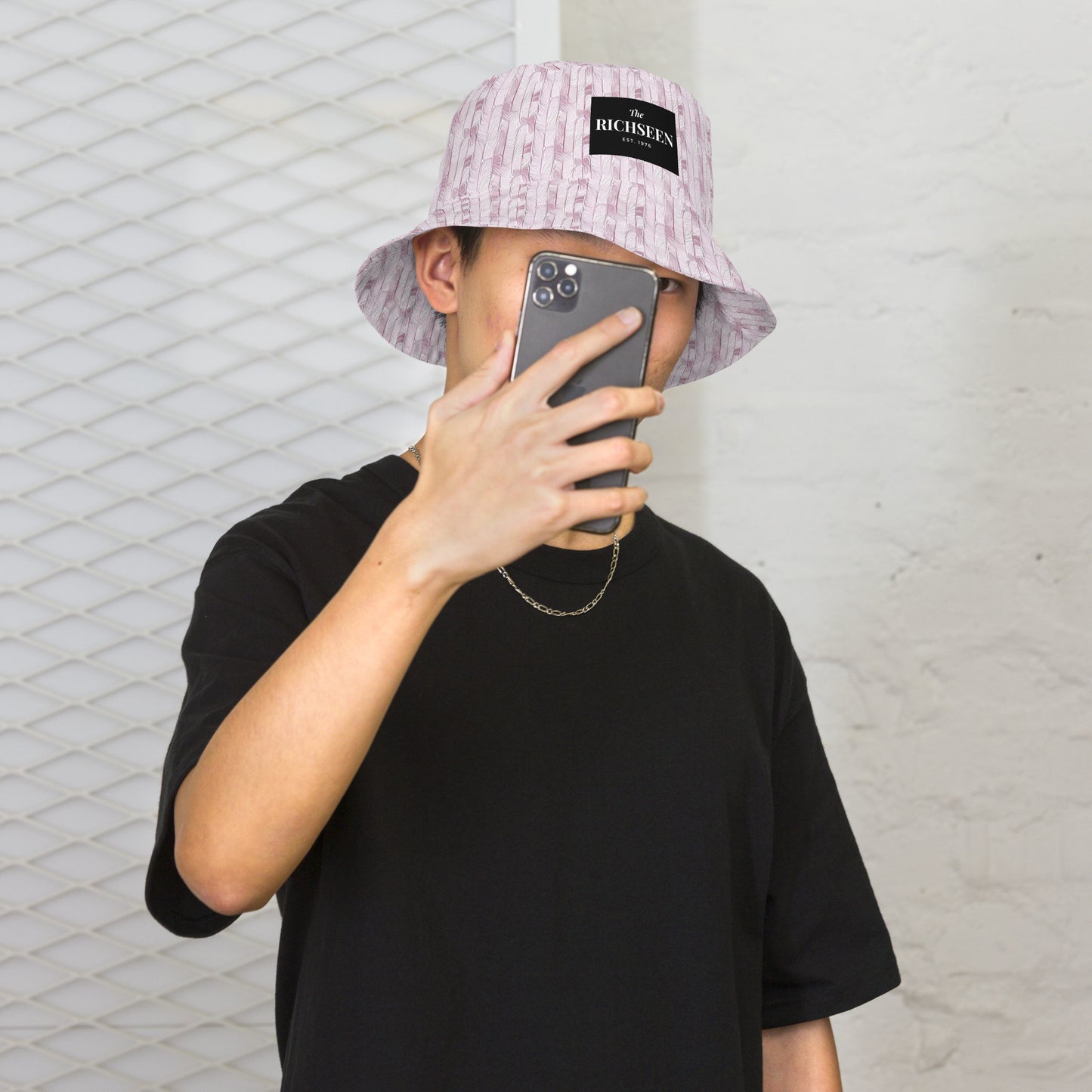 Reversible bucket hat