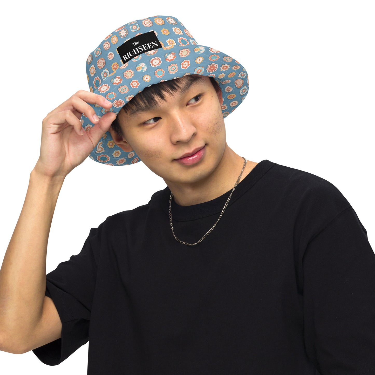 Reversible bucket hat