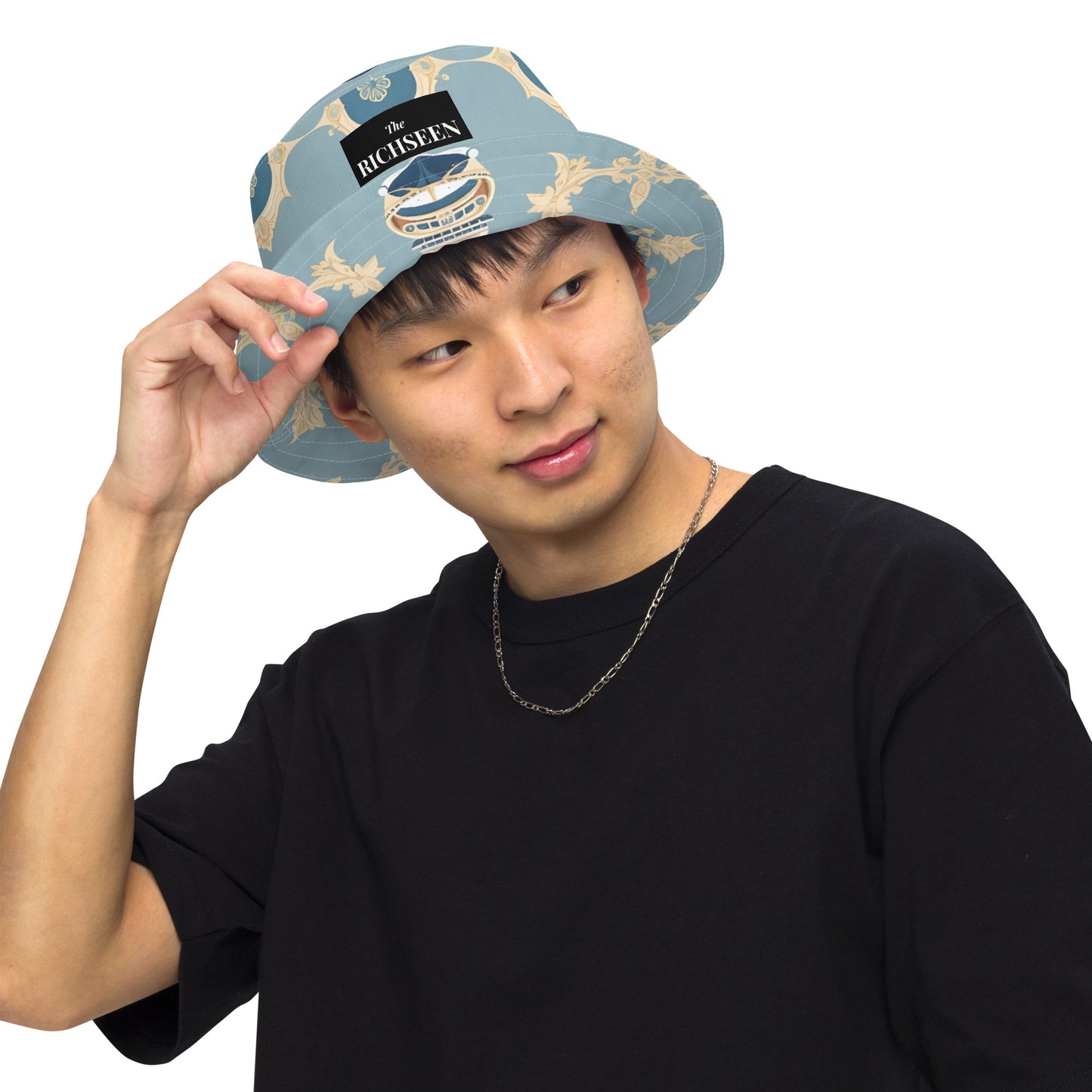 Reversible bucket hat