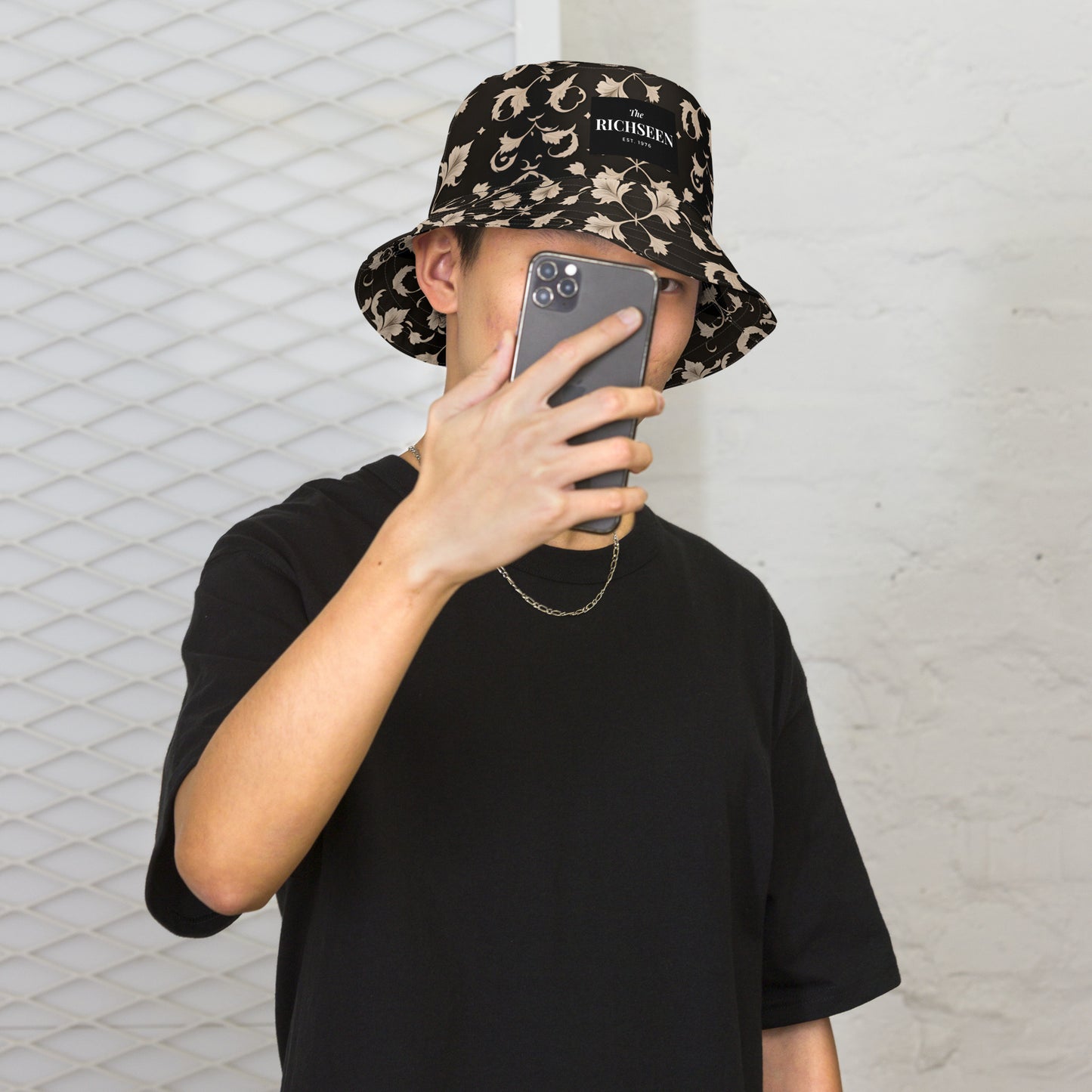 Reversible bucket hat