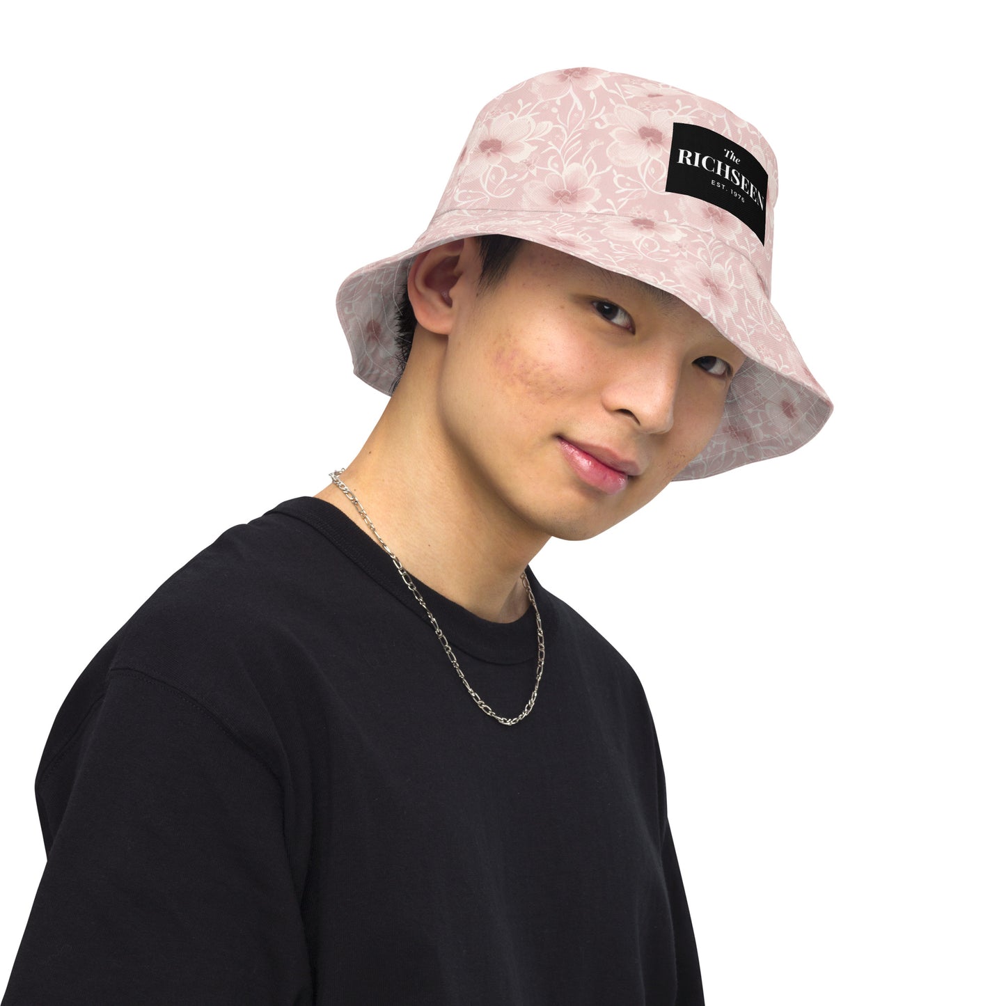 Reversible bucket hat