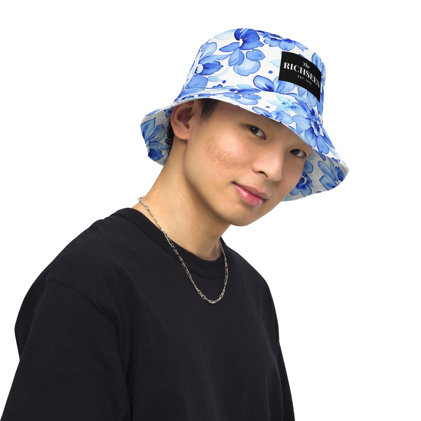 Reversible bucket hat