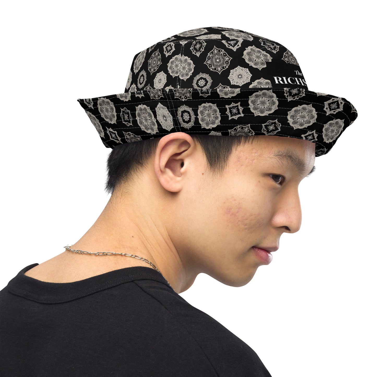 Reversible bucket hat