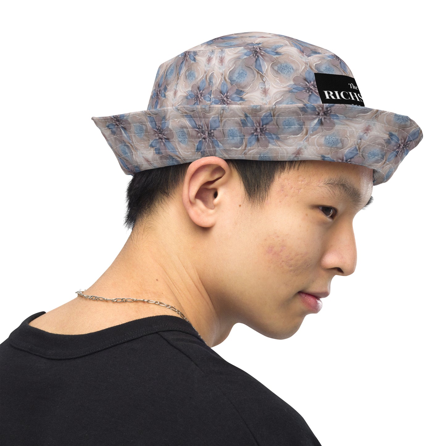 Reversible bucket hat