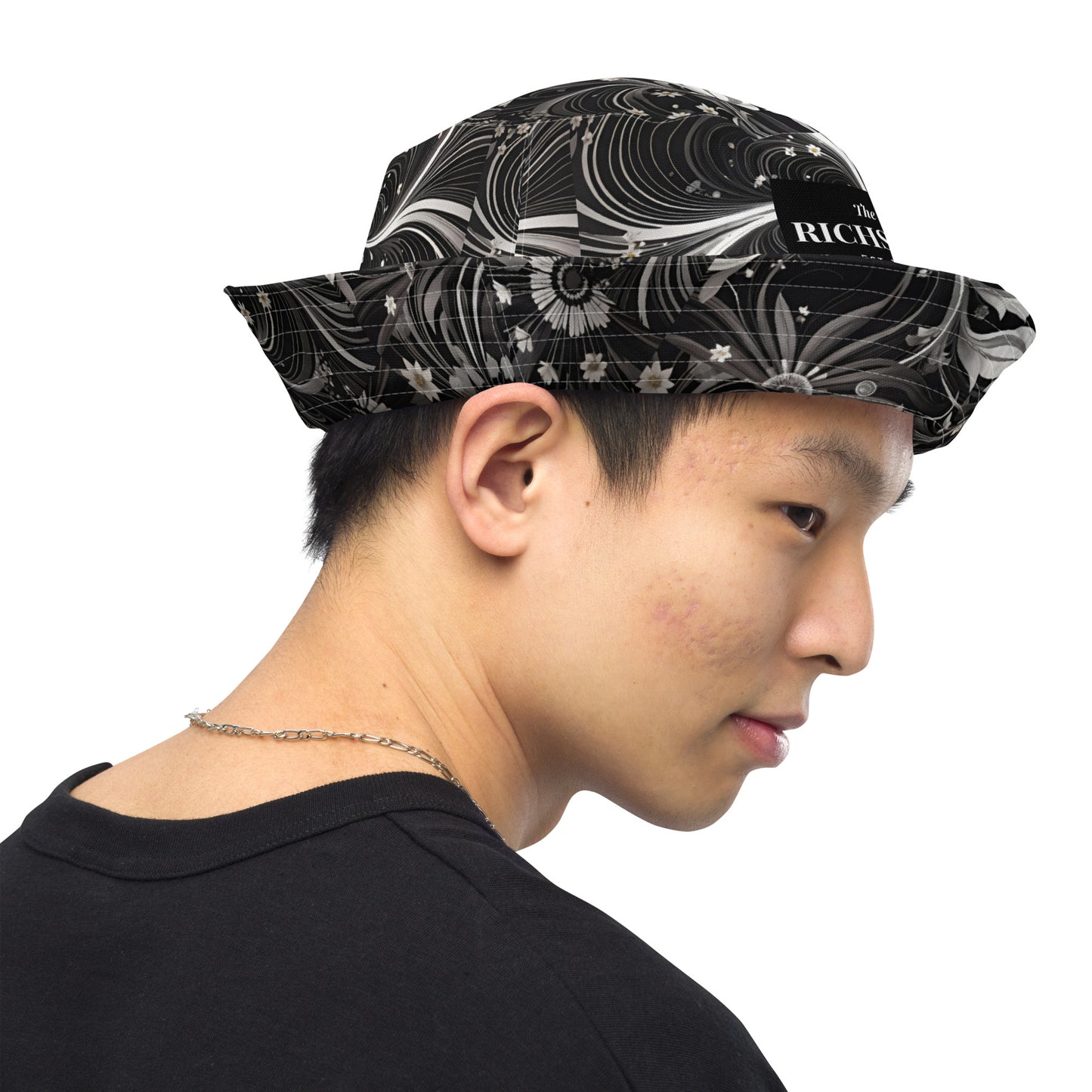 Reversible bucket hat