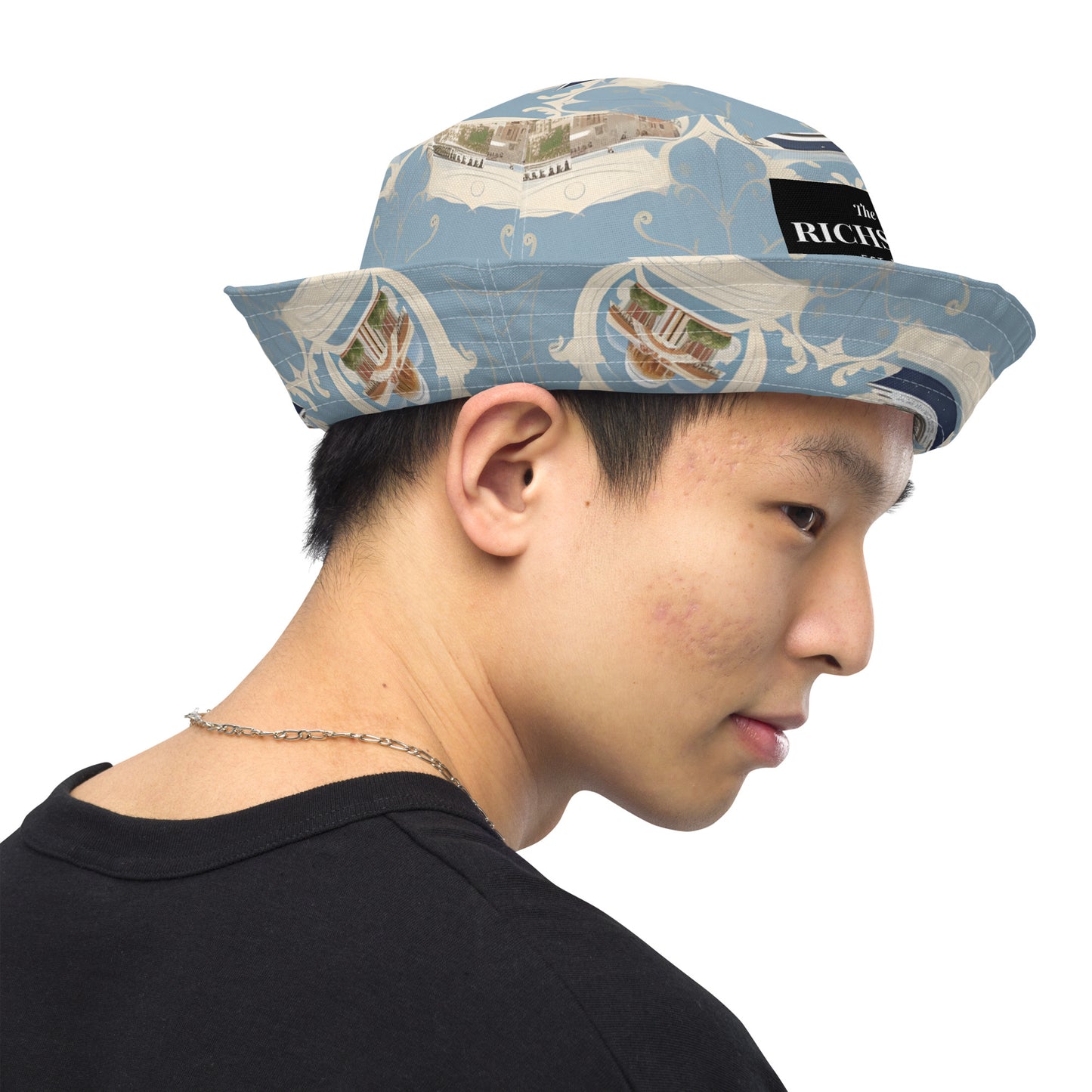 Reversible bucket hat