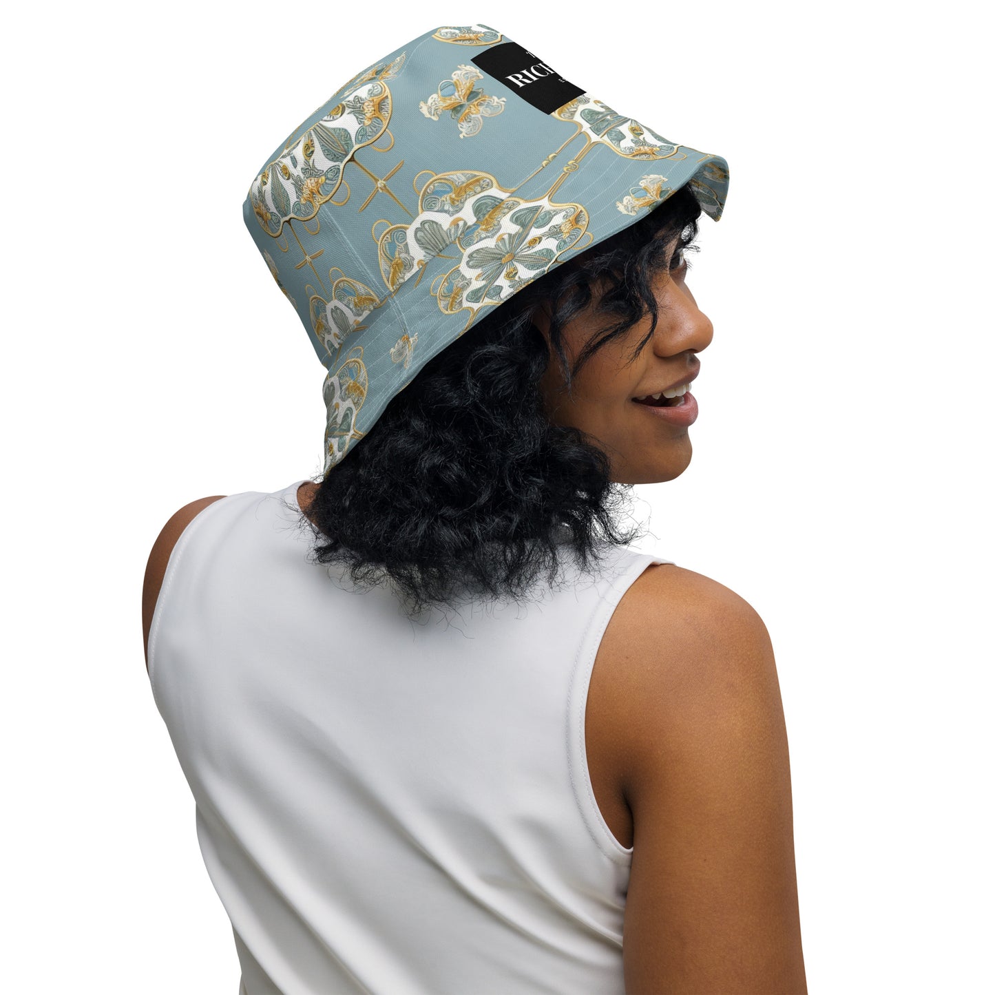 Reversible bucket hat