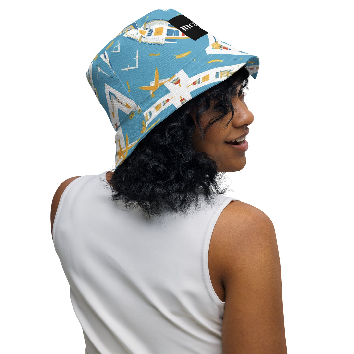 Reversible bucket hat