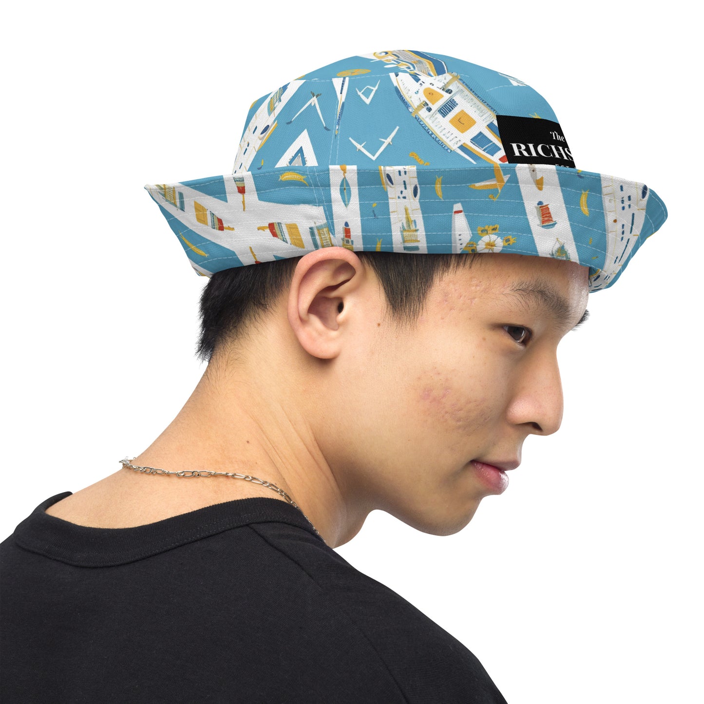 Reversible bucket hat