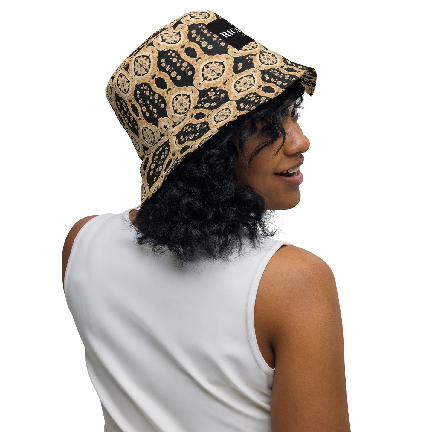 Reversible bucket hat