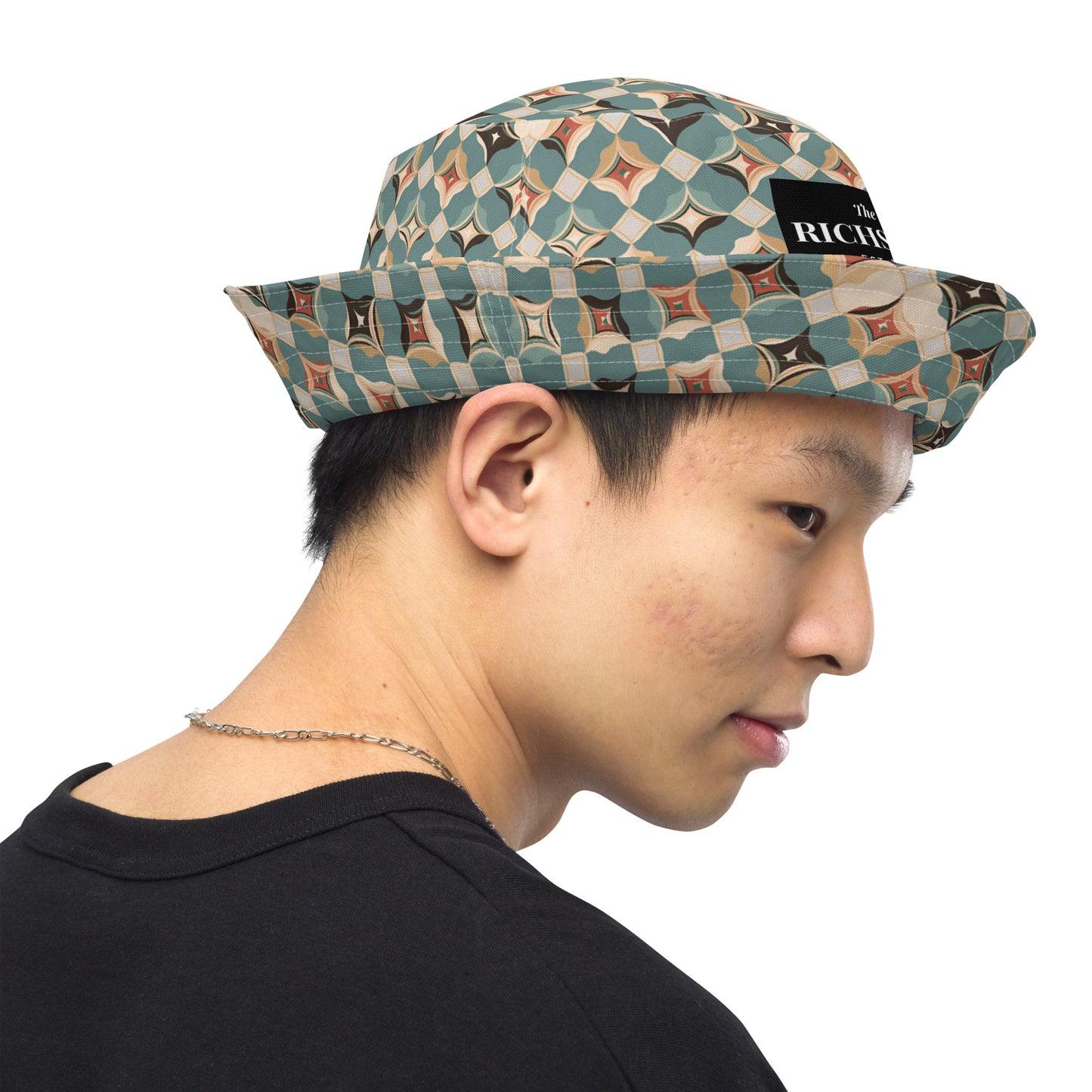 Reversible bucket hat