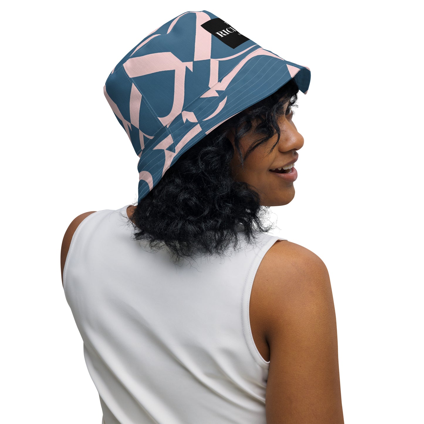 Reversible bucket hat